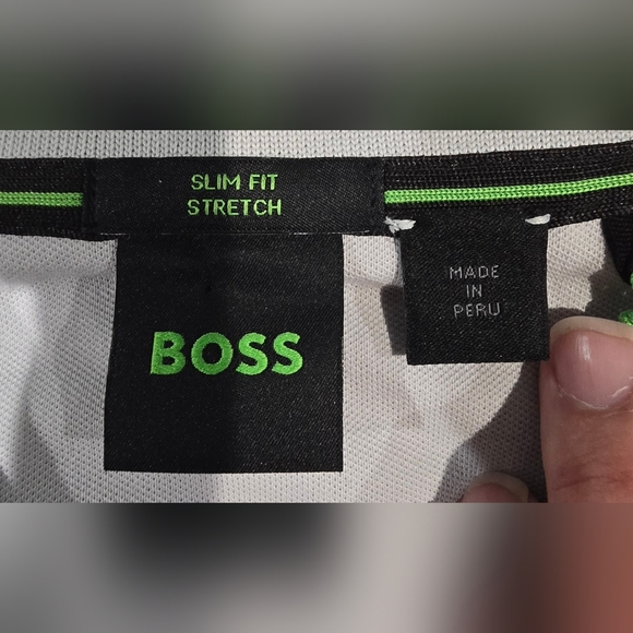 Hugo Boss Slim Fit Polo Size Large - Picture 2 of 7